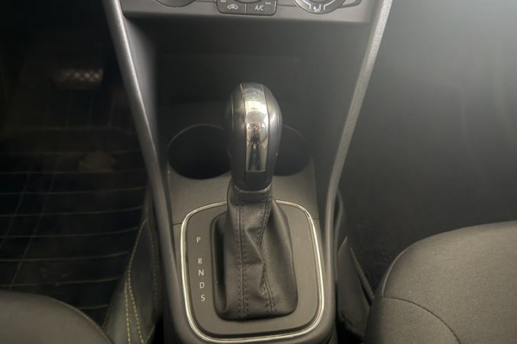 Used Volkswagen Polo 2018 1.5L Automatic Advanced Driving Model Gear Lever