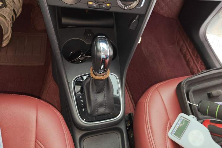 Used Volkswagen Polo 2018 1.5L Automatic Enjoyment Model Gear Lever