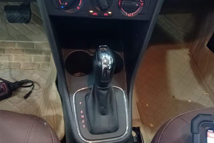 Used Volkswagen Polo 2018 1.5L Automatic Advanced Driving Model Gear Lever
