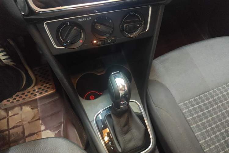 Used Volkswagen Polo 2018 1.5L Automatic Enjoyment Model Gear Lever