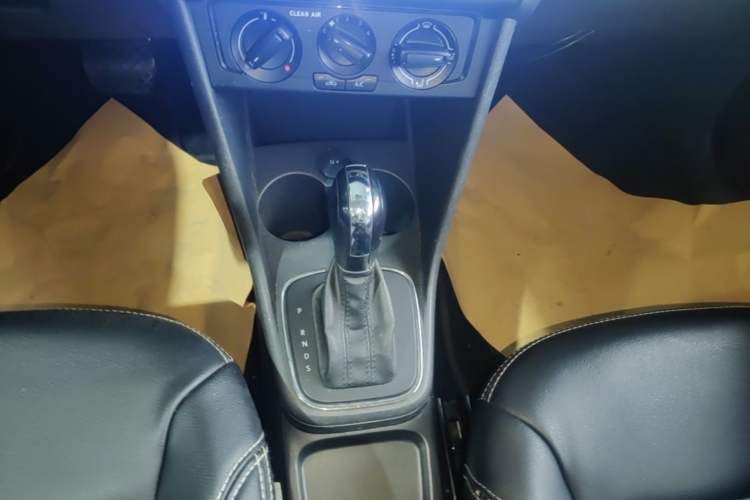 Used Volkswagen Polo 2018 1.5L Automatic Advanced Driving Model Gear Lever