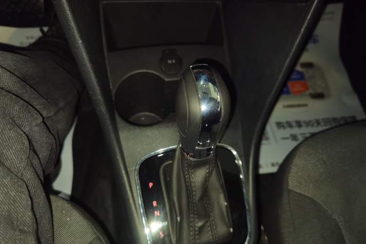 Used Volkswagen Polo 2018 1.5L Automatic Enjoyment Model Gear Lever