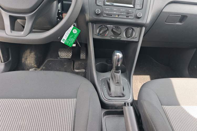 Used Volkswagen Polo 2018 1.5L Automatic Advanced Driving Model Gear Lever