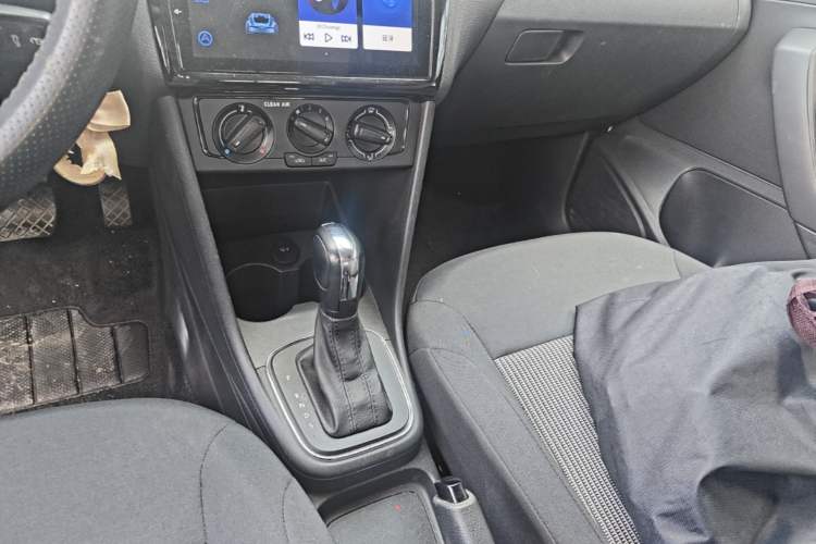 Used Volkswagen Polo 2018 1.5L Automatic Advanced Driving Model Gear Lever