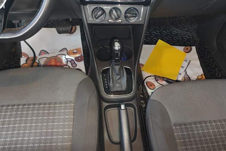 Used Volkswagen Polo 2018 1.5L Automatic Enjoyment Model Gear Lever