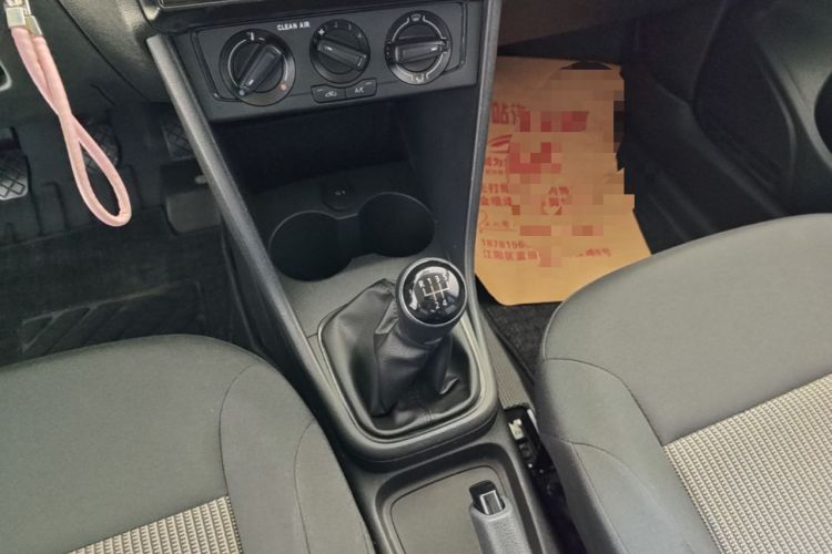 Used Volkswagen Polo 2018 1.5L Manual Drive-Comfort Model Gear Lever
