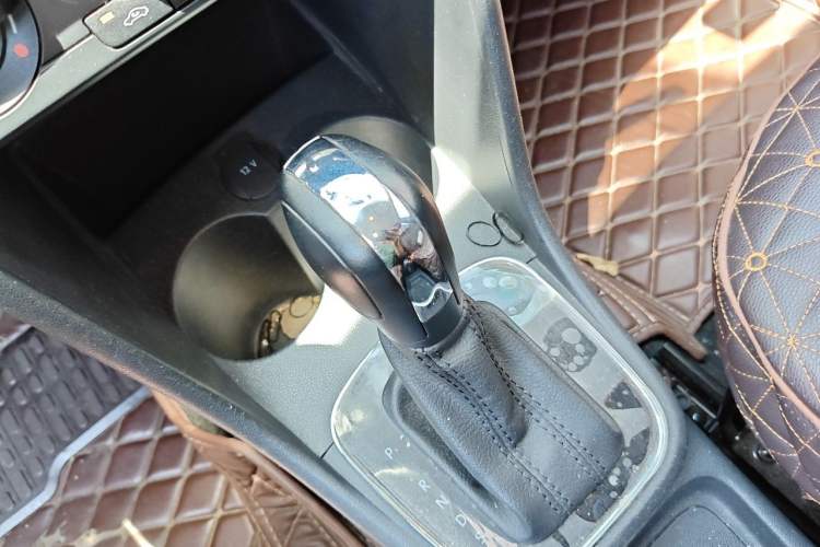 Used Volkswagen Polo 2018 1.5L Automatic Advanced Driving Model Gear Lever