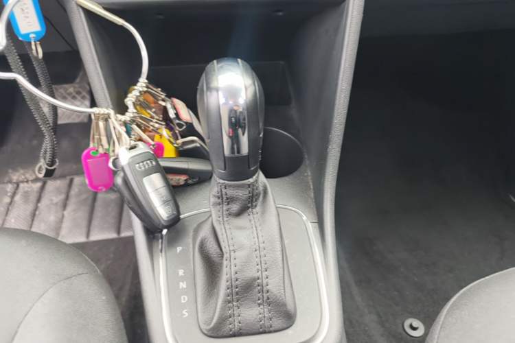 Used Volkswagen Polo 2018 1.5L Automatic Advanced Driving Model Gear Lever