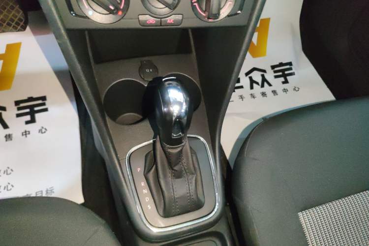 Used Volkswagen Polo 2018 1.5L Automatic Advanced Driving Model Gear Lever