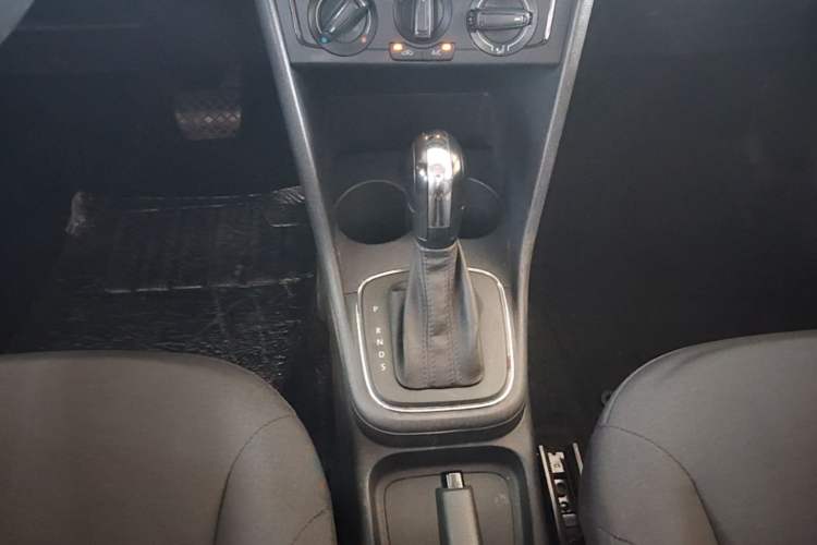 Used Volkswagen Polo 2018 1.5L Automatic Advanced Driving Model Gear Lever