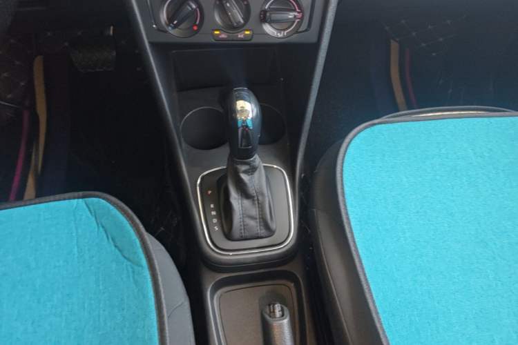 Used Volkswagen Polo 2018 1.5L Automatic Advanced Driving Model Gear Lever