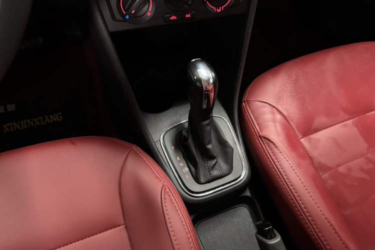 Used Volkswagen Polo 2018 1.5L Automatic Advanced Driving Model Gear Lever