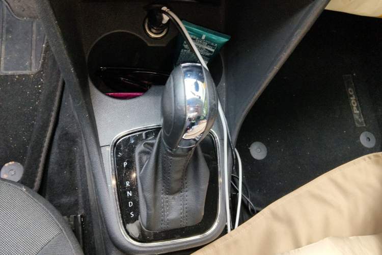 Used Volkswagen Polo 2018 1.5L Automatic Enjoyment Model Gear Lever