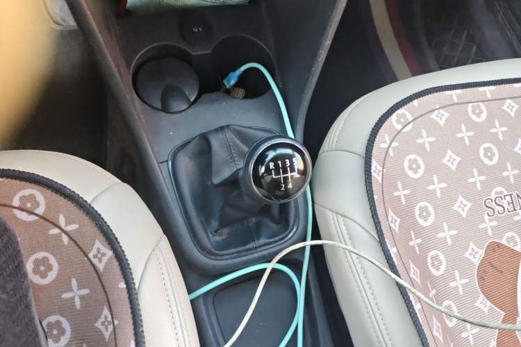 Used Volkswagen Polo 2018 1.5L Manual Drive-Comfort Model Gear Lever