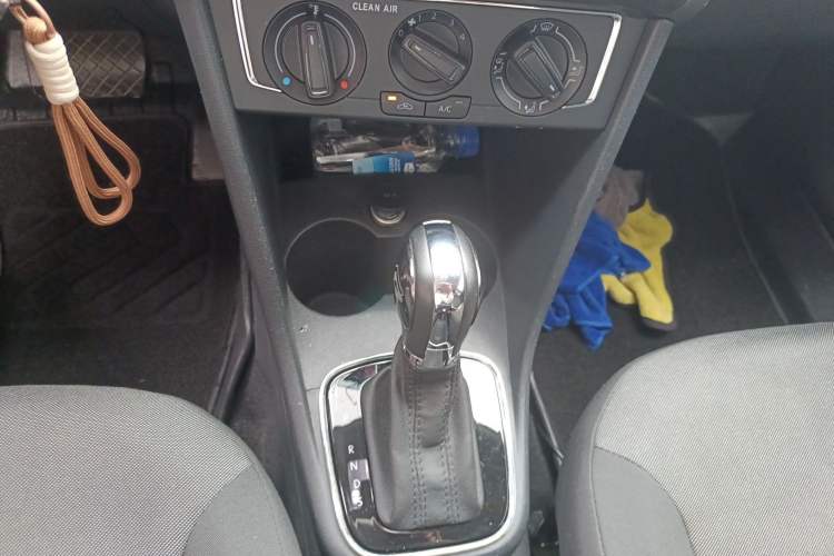 Used Volkswagen Polo 2018 1.5L Automatic Enjoyment Model Gear Lever