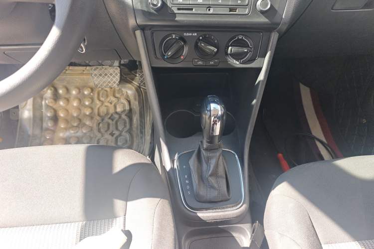 Used Volkswagen Polo 2018 1.5L Automatic Advanced Driving Model Gear Lever