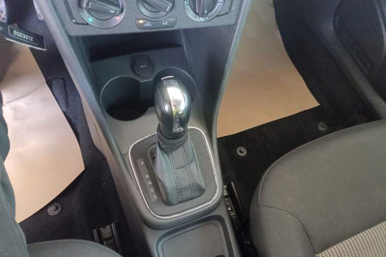 Used Volkswagen Polo 2018 1.5L Automatic Advanced Driving Model Gear Lever