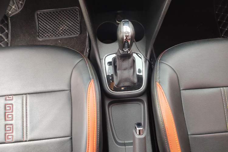 Used Volkswagen Polo 2018 1.5L Automatic Enjoyment Model Gear Lever