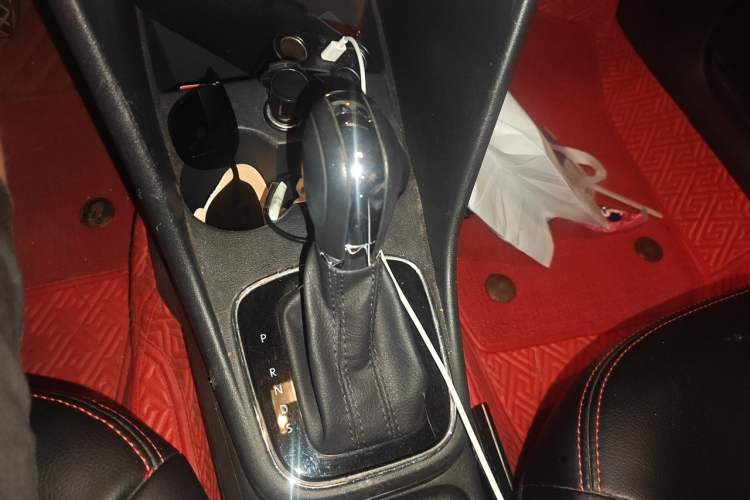 Used Volkswagen Polo 2018 1.5L Automatic Enjoyment Model Gear Lever