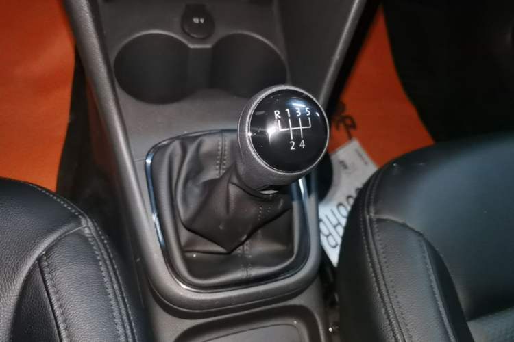 Used Volkswagen Polo 2018 1.5L Manual Drive-Comfort Model Gear Lever