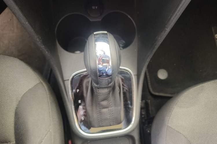 Used Volkswagen Polo 2018 1.5L Automatic Enjoyment Model Gear Lever