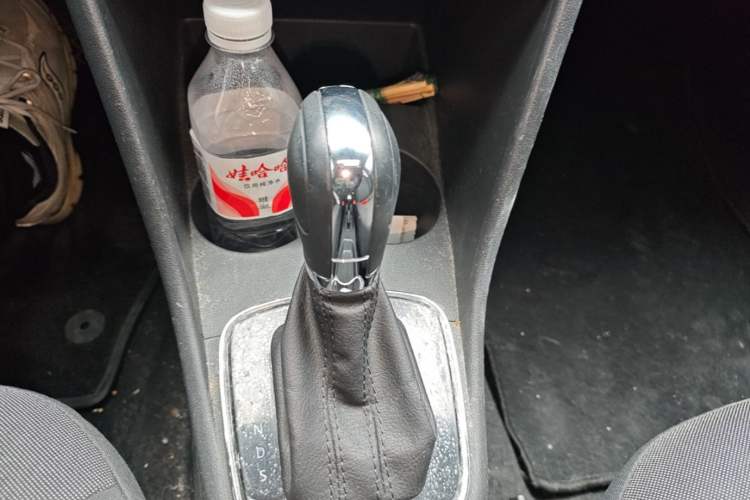 Used Volkswagen Polo 2018 1.5L Automatic Enjoyment Model Gear Lever