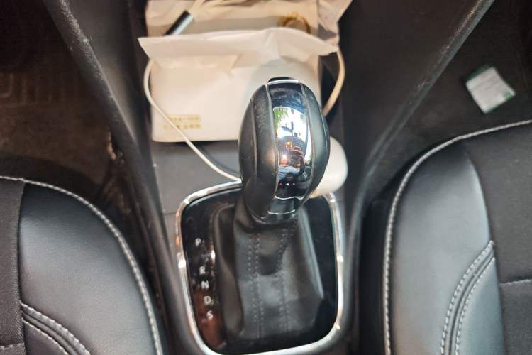 Used Volkswagen Polo 2018 1.5L Automatic Enjoyment Model Gear Lever