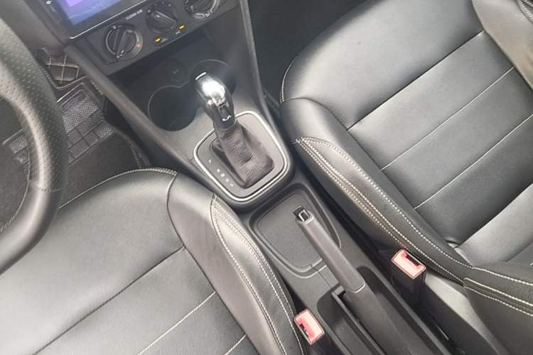Used Volkswagen Polo 2018 1.5L Automatic Advanced Driving Model Gear Lever