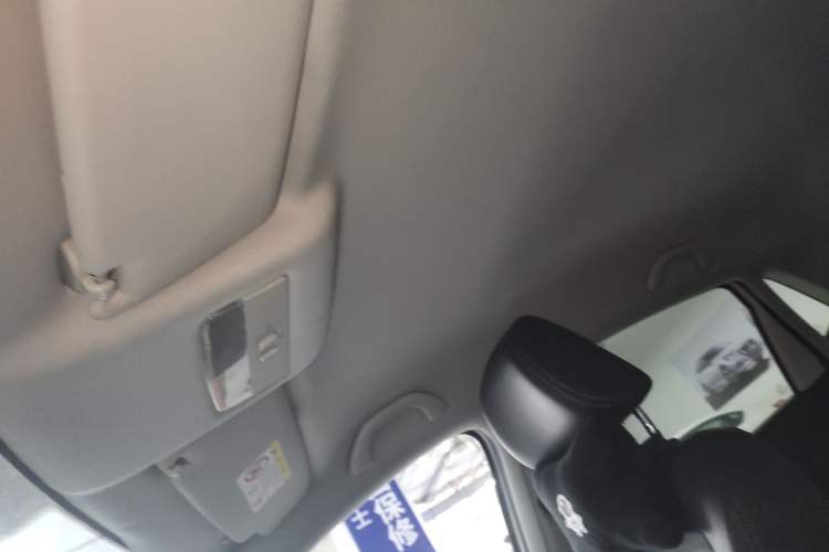 Used Volkswagen Polo 2018 1.5L Manual Drive-Comfort Model Headliner