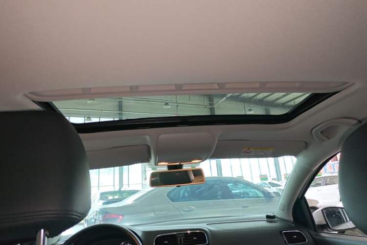 Used Volkswagen Polo 2018 1.5L Automatic Luxury Edition Headliner