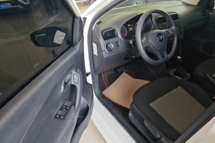 Used Volkswagen Polo 2018 1.5L Automatic Advanced Driving Model Interior 1