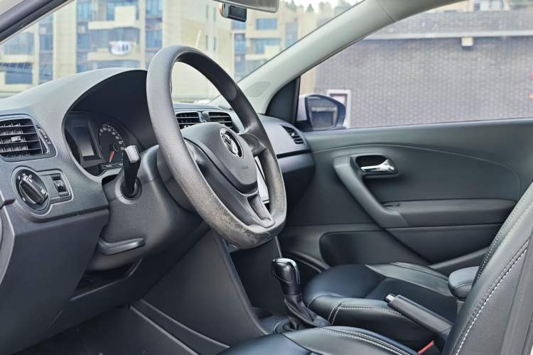 Used Volkswagen Polo 2018 1.5L Automatic Advanced Driving Model Interior 10