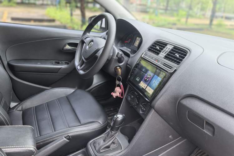 Used Volkswagen Polo 2018 1.5L Automatic Advanced Driving Model Interior 11