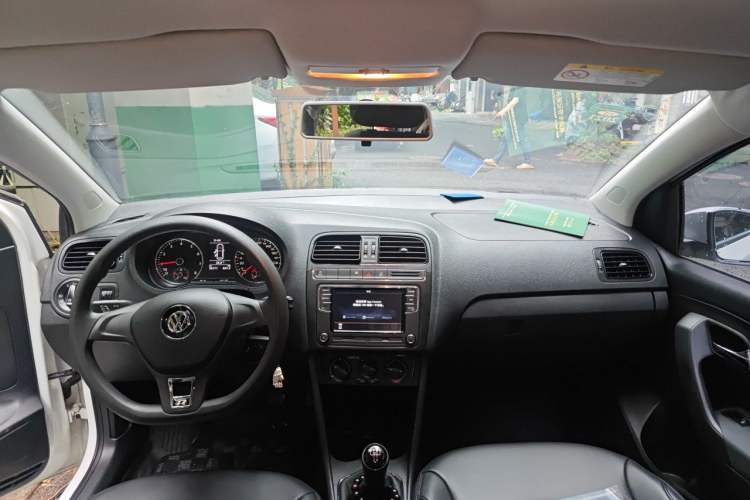 Used Volkswagen Polo 2018 1.5L Manual Drive-Comfort Model Interior 2