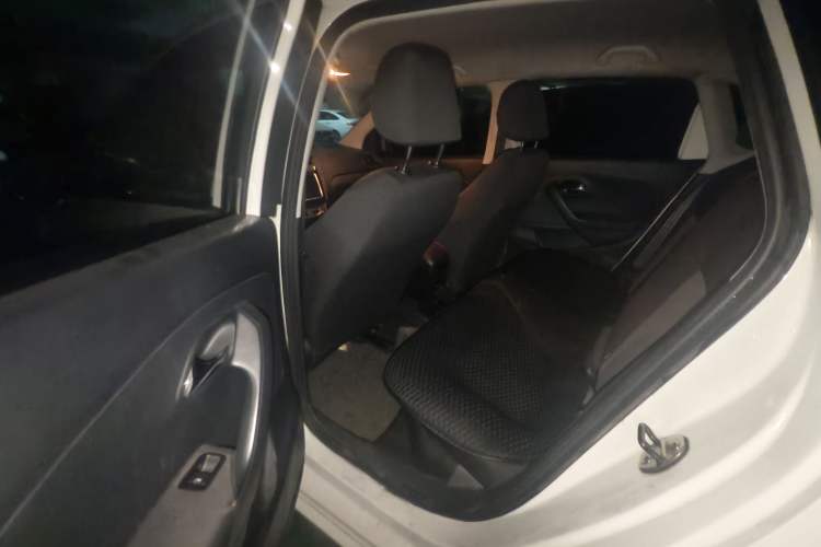 Used Volkswagen Polo 2018 1.5L Automatic Advanced Driving Model Interior 2