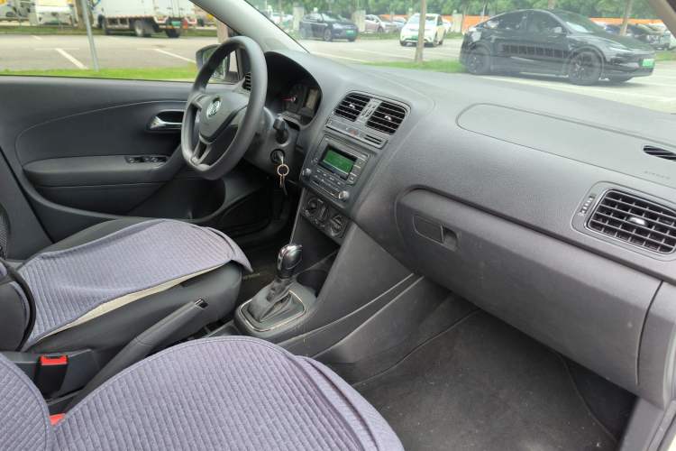 Used Volkswagen Polo 2018 1.5L Automatic Advanced Driving Model Interior 2