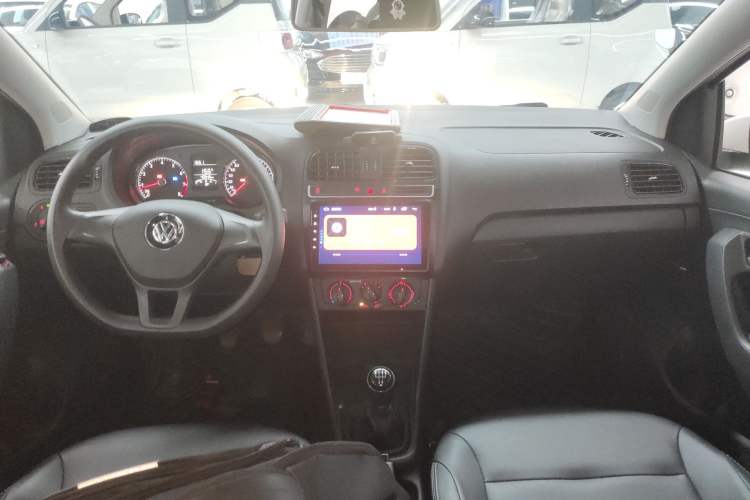 Used Volkswagen Polo 2018 1.5L Manual Drive-Comfort Model Interior 2