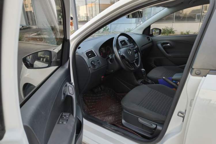 Used Volkswagen Polo 2018 1.5L Automatic Enjoyment Model Interior 2