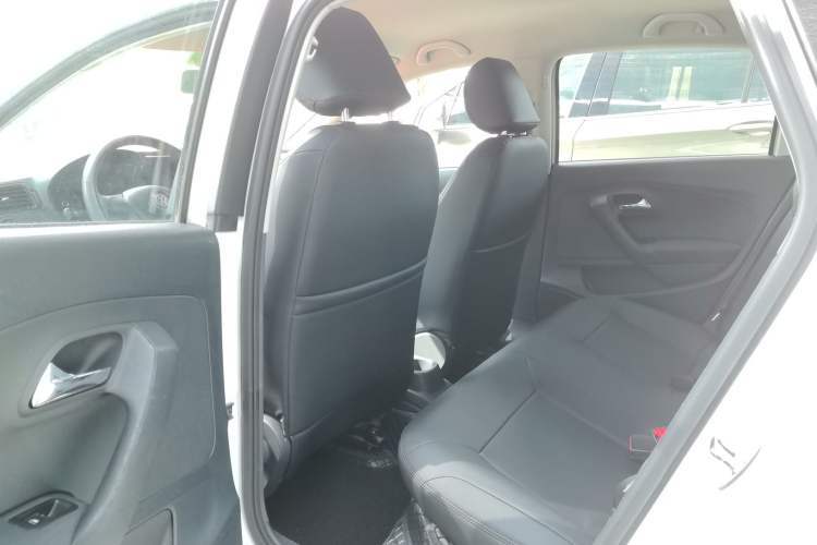 Used Volkswagen Polo 2018 1.5L Automatic Advanced Driving Model Interior 2