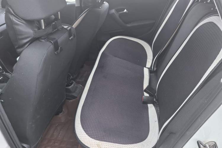 Used Volkswagen Polo 2018 1.5L Automatic Enjoyment Model Interior 2