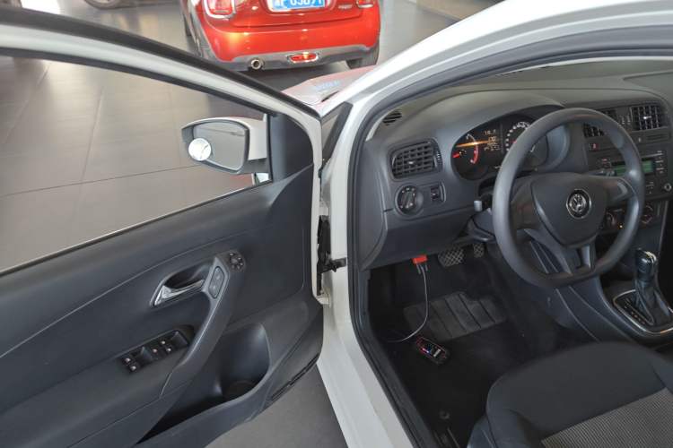 Used Volkswagen Polo 2018 1.5L Automatic Advanced Driving Model Interior 3