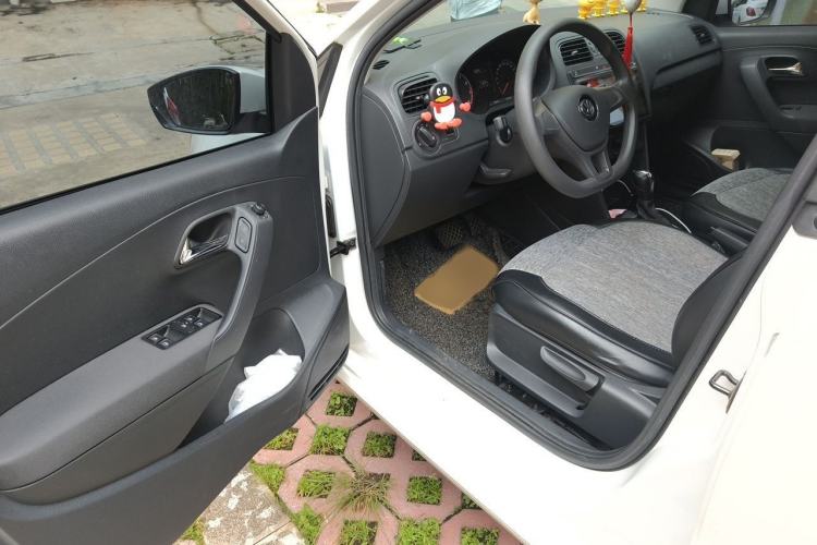 Used Volkswagen Polo 2018 1.5L Automatic Advanced Driving Model Interior 3