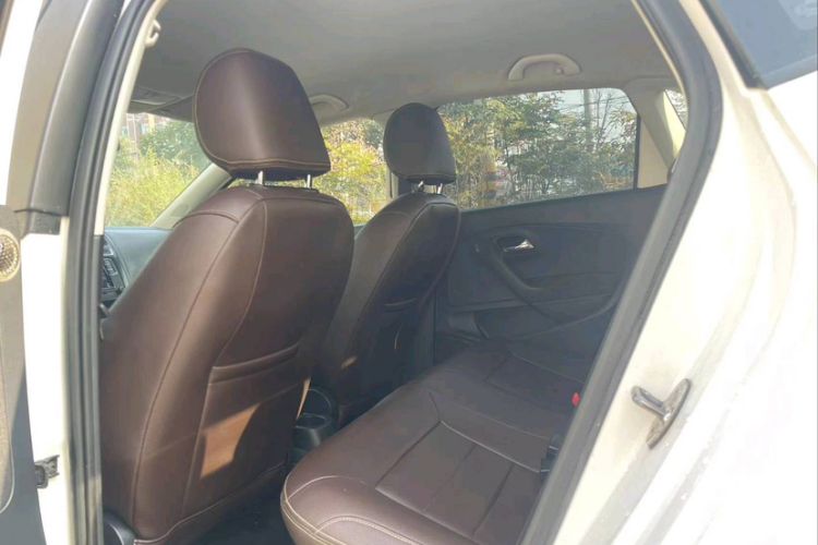 Used Volkswagen Polo 2018 1.5L Manual Drive-Comfort Model Interior 3