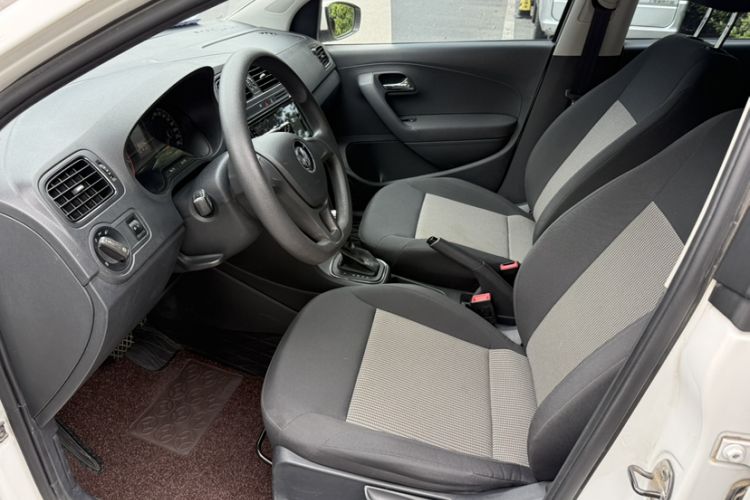 Used Volkswagen Polo 2018 1.5L Automatic Advanced Driving Model Interior 3