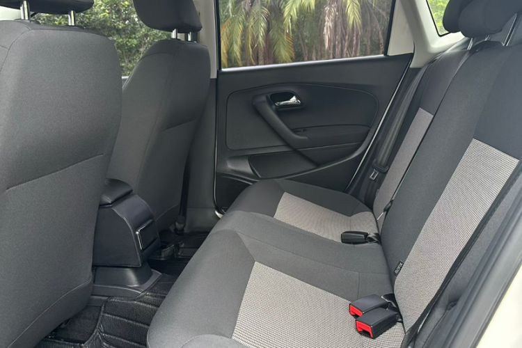 Used Volkswagen Polo 2018 1.5L Automatic Advanced Driving Model Interior 3