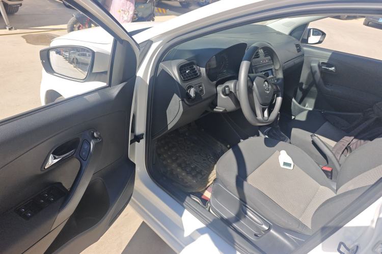 Used Volkswagen Polo 2018 1.5L Automatic Advanced Driving Model Interior 3