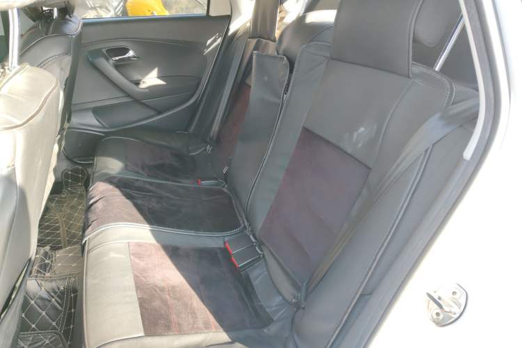 Used Volkswagen Polo 2018 1.5L Automatic Enjoyment Model Interior 4