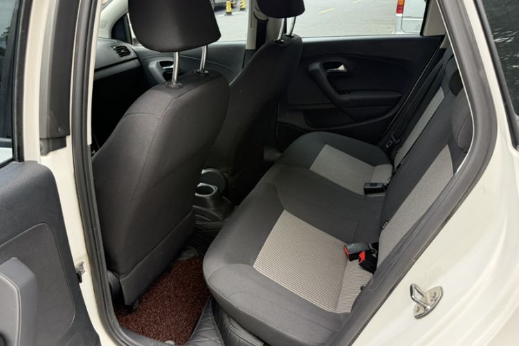 Used Volkswagen Polo 2018 1.5L Automatic Advanced Driving Model Interior 4