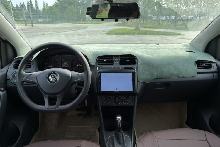 Used Volkswagen Polo 2018 1.5L Automatic Advanced Driving Model Interior 4