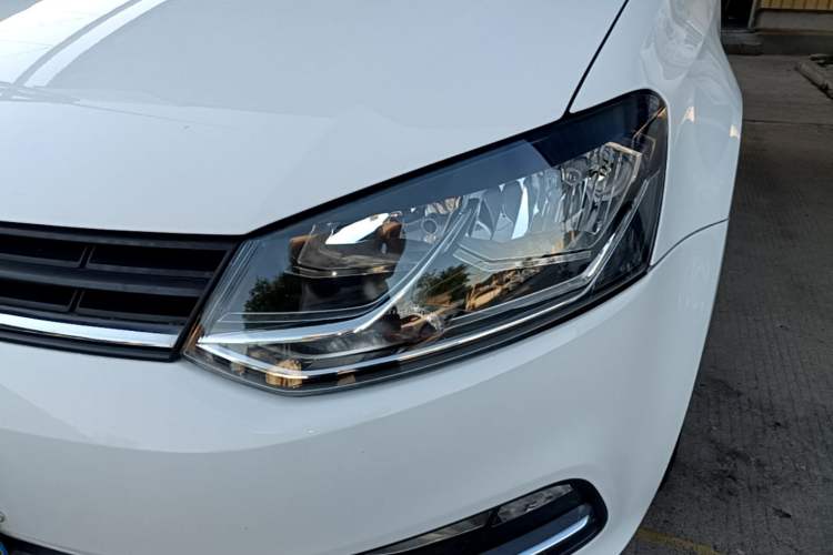 Used Volkswagen Polo 2018 1.5L Automatic Enjoyment Model Left Front Headlight